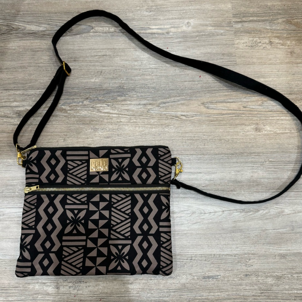 House Of Pele Shoulder bag